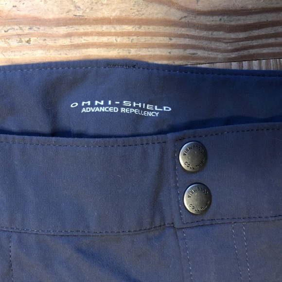 Columbia Sportswear Ladies sz 12 converible pants. Lightweight, water repellent. - Picture 15 of 16